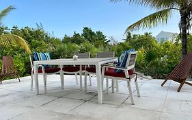 Seaside Townhome, Spacious 2Br 3Bath Leeward Grace Bay, Providenciales, Walk To Beach